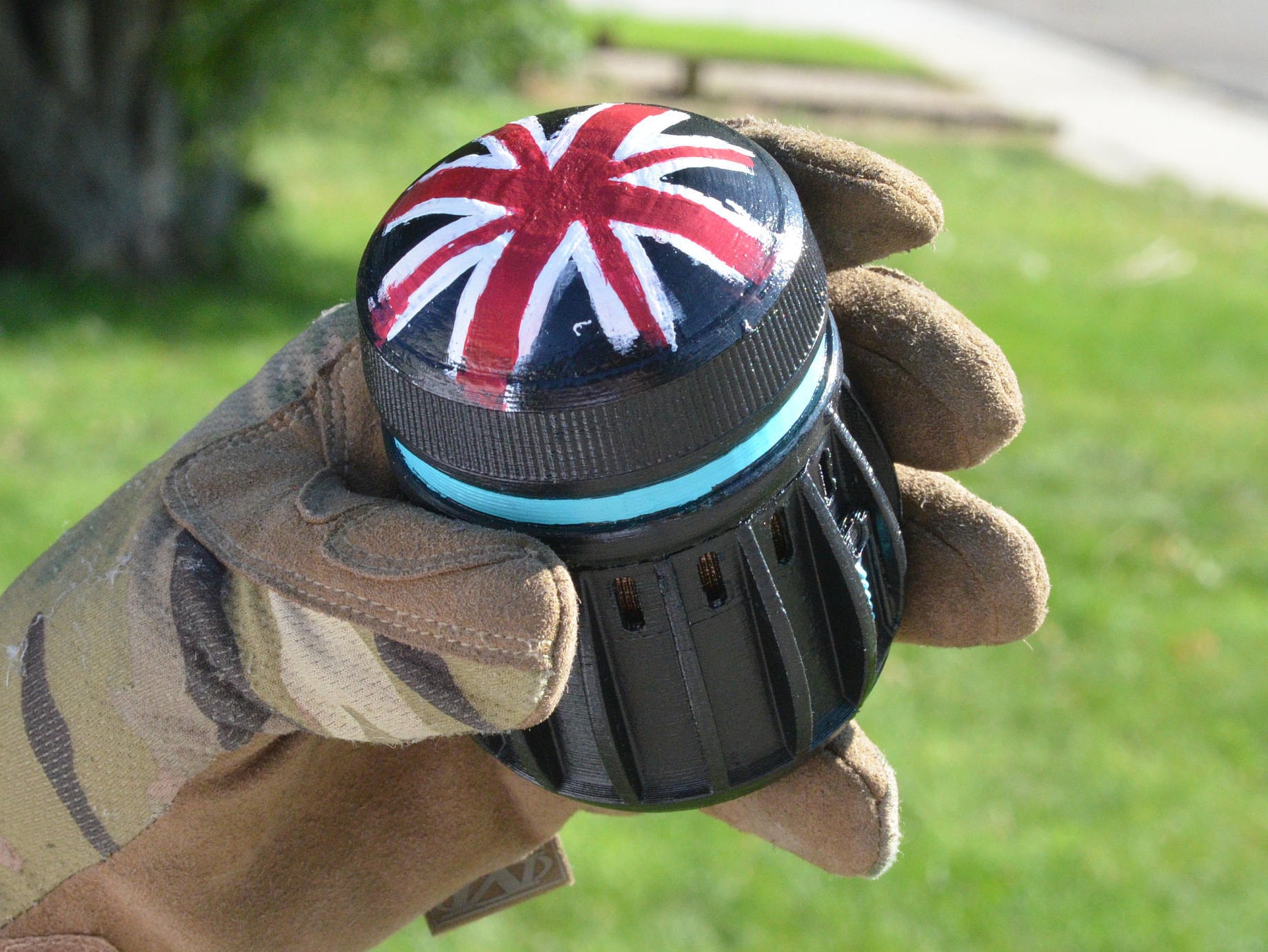 Эми граната в реальной жизни. Ргд 008-808 боевая граната. Электромагнитная граната. Эми граната. Эми граната звездные войны.