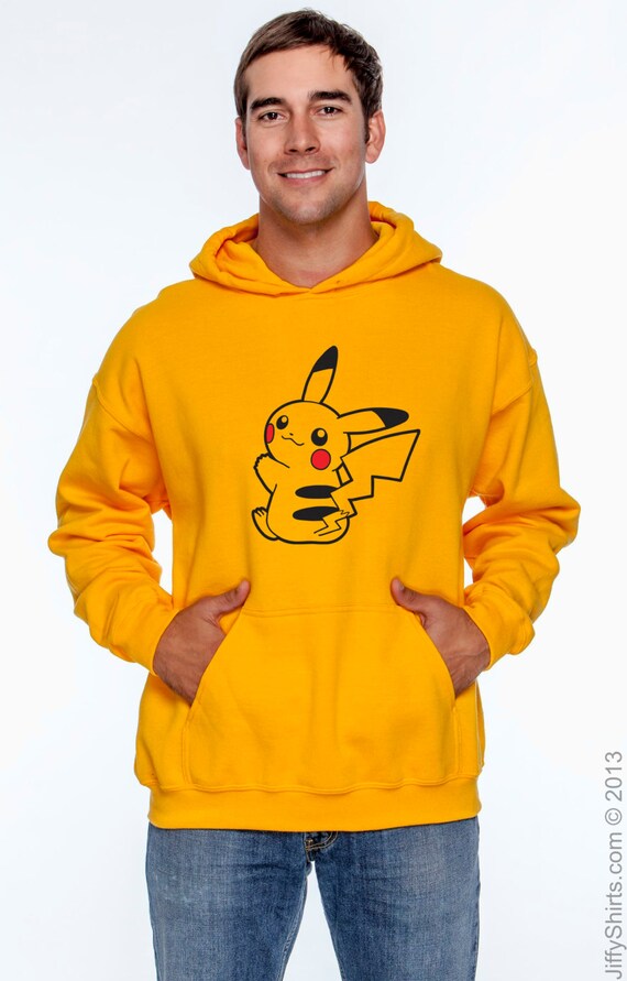 bluza pull and bear pikachu