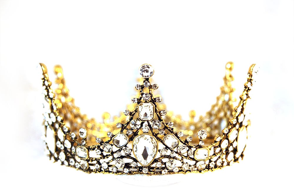Elizabeth Crown by Nancy Tranter