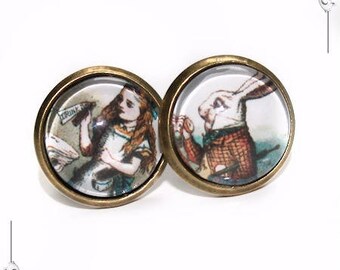 Pierced ears chips Alice in Wonderland glass Cabochon