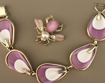 Vintage 2pc bee brooch & bracelet .