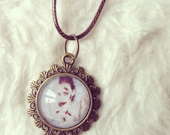 Necklace cameo with authentic Photogeaphie photo