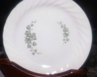 Vintage (1995) Corelle Corning USA Callaway salad plate. Green leaves, ivy, green rim.