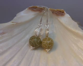 Genuine JADE sulptee earrings