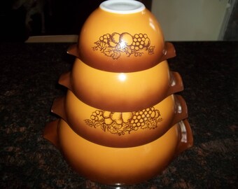 Set of 4 Old Orchard AKA Fruit, Pyrex Cinderella Mixing Bowl