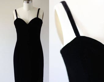 1980s black velvet mini dress // 1980s velvet dress // vintage party dress