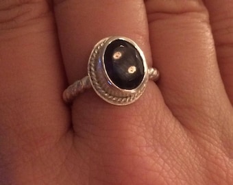 Sterling silver twist wire Iolite gemstone ring.