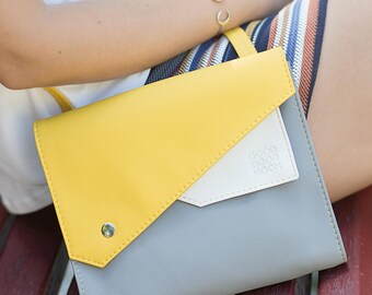 Vegan leather bag Leather crossbody bag Vegan bag Vegan messenger bag Small messenger Small crossbody bag Vegan crossbody purse Gray Yellow