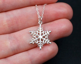 Sterling Silver Snowflake Necklace, Snowflake Pendant Necklace, Snowflake Jewelry, Christmas Necklace, Winter Necklace, Holiday Necklace