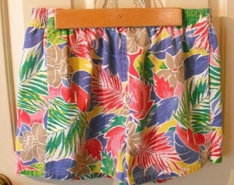 vintage TROPICAL print Shorts .. Womens Medium FREE SHIPPING