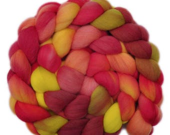Hand dyed roving - 19μ Merino wool combed top spinning fiber - 4.3 ounces - High on the Hog 2