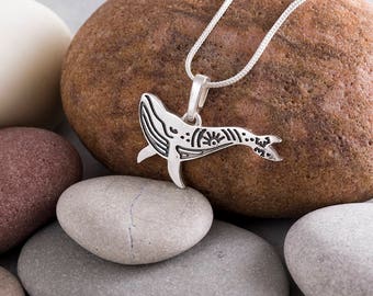 Humpback whale necklace whale pendant Whale jewelry Whale gift Summer jewelry Ocean pendant Ocean animal Ocean jewelry Beach jewelry