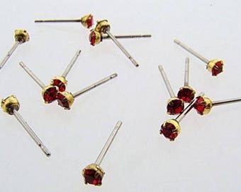 12 LIGHT RUBY RHINESTONE Vintage jewel brass stud earrings v865