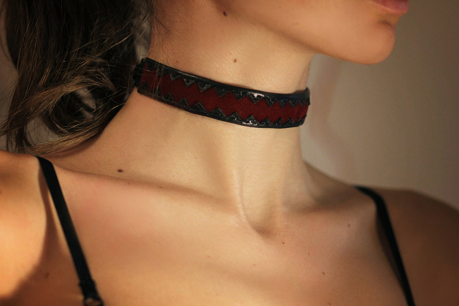 Red leather bondage colloers, free streaming hot moms sex videos