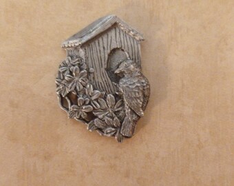 Birdhouse and Bird Magnet - Birds and Blooms