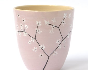 Mug in lilac with blossom