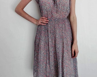 Sleeveless Floral Printed Pleated Bohemian Style Bloom Vintage Dress by Kirna