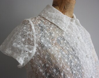 Vintage Blouse, 1960's Button Blouse, White Blouse, Embroidered Blouse, Handmade, Mod Girl, Mod Style, Embroidery, 1960