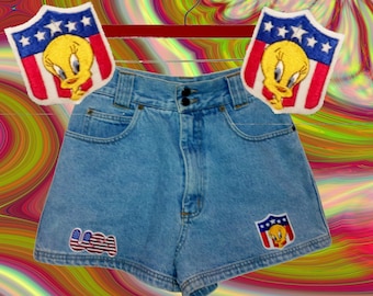 90s High Waist Shorts Looney Tunes Tweety Bird Denim Size 5