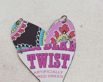 Tin Jewelry Heart Necklace "Matchmaker #5" Tin for the Ten Year Tenth Wedding Anniversary Valentines Day