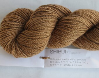 SHIBUI LUXURY YARN Staccato - Peruvian superwash merino wool silk blend