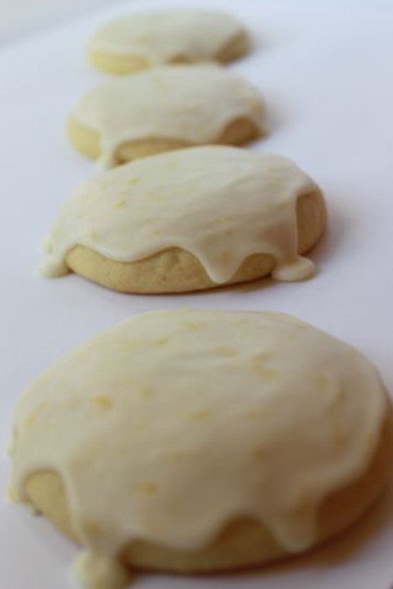 Lemon Sugar Cookies with Lemon Frosting lemon glaze lemon