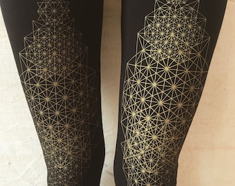 TETRAHEDRON LEGGINGS black . geometric. yoga pants. yoga leggings. festival fashion. alternative apparel. sacred geometry. psy trance. black
