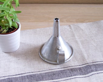 Aluminum kitchen funnel | Diameter: 3.3