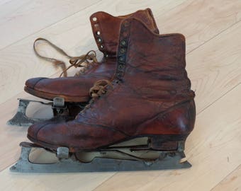 Vintage women's Ice Skates Halifax Pattern Club Skate approx 1900 with boots with original laces.