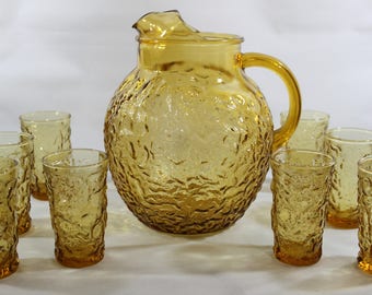 Anchor Hocking Milano / Lido Glass Ball Pitcher & Flat Juice Glasses (8) in Honey Gold * 1960's Retro Crinkle Glass * Pitcher, Glasses, Set