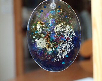 Epoxy resin pendant