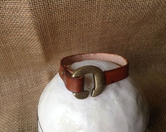 Leather Cuff - Tan with horseshoe-shaped Antique Brass clasp