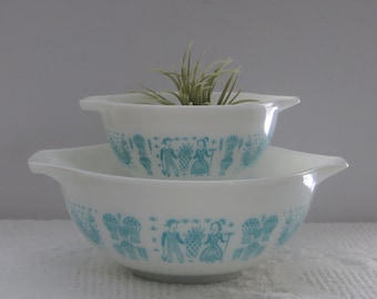 Vintage Pyrex Turquoise Butterprint Amish Cinderella Nesting Mixing Bowls #441, #443