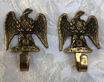 Set of Two Eagle Wall Hooks, Retro Wall Hangers, Gold Color Vintage Hooks, Picture Hangers