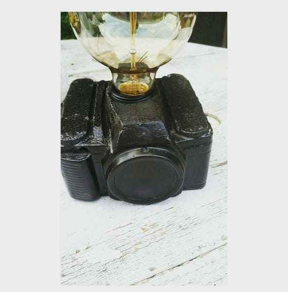 Camera Lamp/Photographer Gift/Camera Decor/ Vintage Home Decor/Vintage Camera/Office light/Desk Lamp/Photography lover/Camera Lover