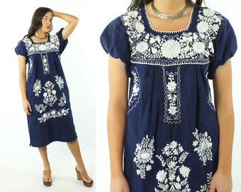 Mexican Embroidered Tunic Sundress Short Sleeve Dress Navy Blue White Floral Caftan Vintage 70s 80s Medium M Hippie Boho Festival