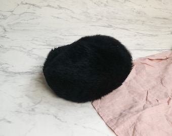 Black dyed Tuscan lamb fur hat | Black lamb fur beret | French beret hat | Made in Italy