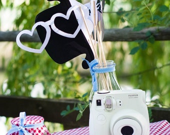 Lot of 14 red accessories photobooth wedding |esprit guinguette|