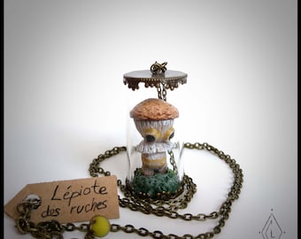 Glass - mushroom Lépiote mini-terrarium - necklace jewelry
