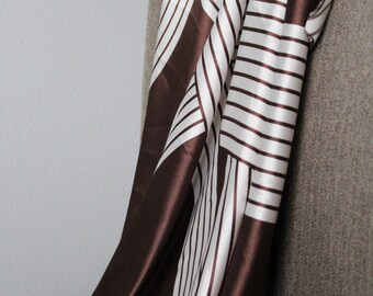 Chocolate and White Ribbon Print