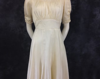 Vintage Lace Pleated Waist Tight Dress