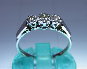 Vintage Diamond Trilogy Ring 18ct gold.