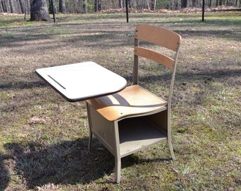 Vintage School Desk Child Size Irwin Beige Putty Retro School Desk with Chair 4th 5th Grade Panchosporch