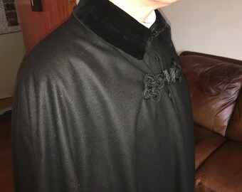 Vintage CAPE Almost Like New (Traditional Catholic Priest Winter Cape)