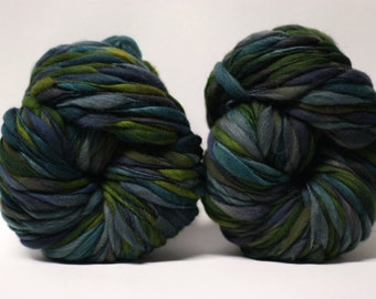 Handspun Merino Wool Thick and Thin Yarn Bulky Wool Slub Hand Dyed tts(tm) Self-Striping LR1704