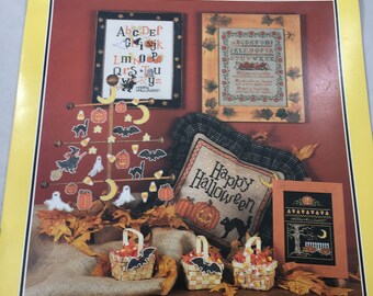 Vintage Sue Hillis Designs Halloween Company Cross Stitch Pamphlet