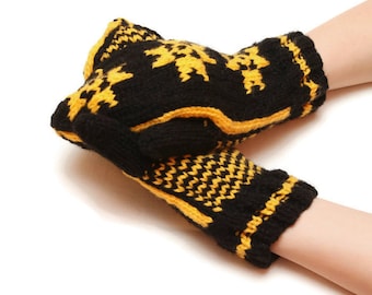 Women knitted mittens - mitten, knit mittens, mitten gloves, mittens made from knitted yarn, mitten banner, winter mittens, warm mittens