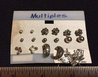 Set of multiple earrings