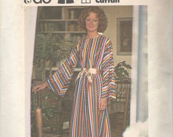 Butterick 3448 1970s Misses Pullover CAFTAN Pattern Bell Sleeves Easy Sew & Go Womens Vintage Sewing Pattern Size Small Bust 31 32