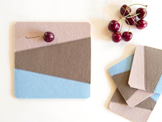 Felt trivet / square trivet / decorative mat / geometric / pastel colors / home decor / wool felt / handmade in Italy